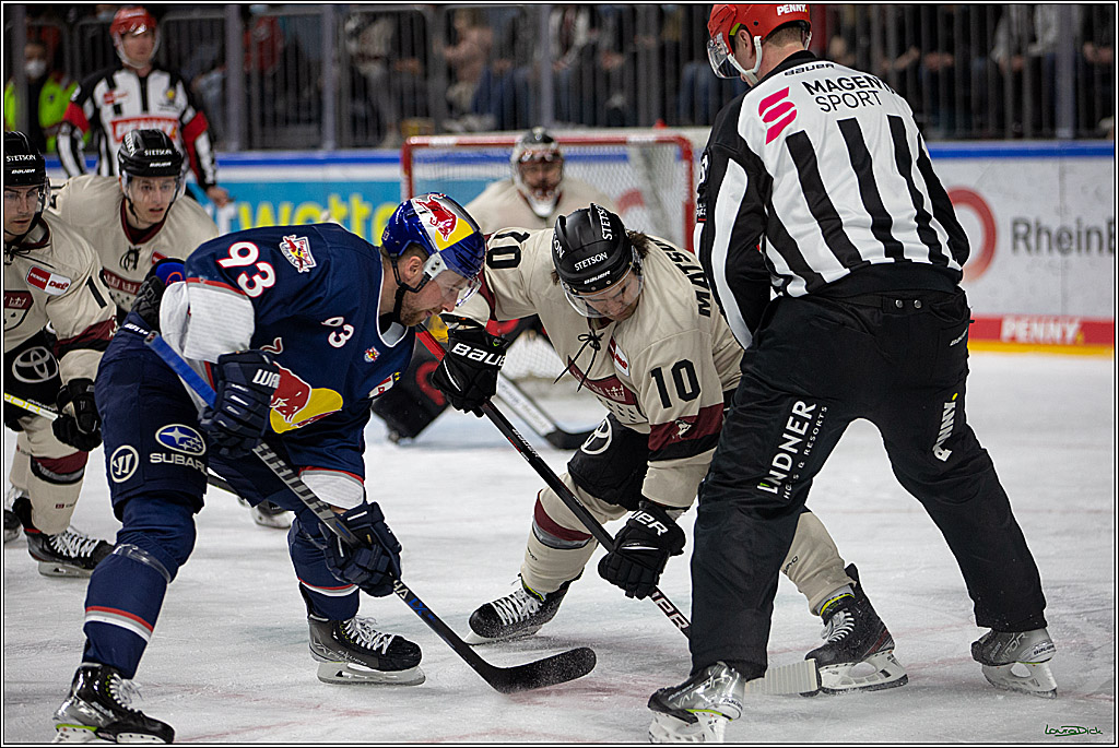 PENNY DEL;  Koelner Haie - EHC Red Bull Muenchen; Koeln, 18.03.2022